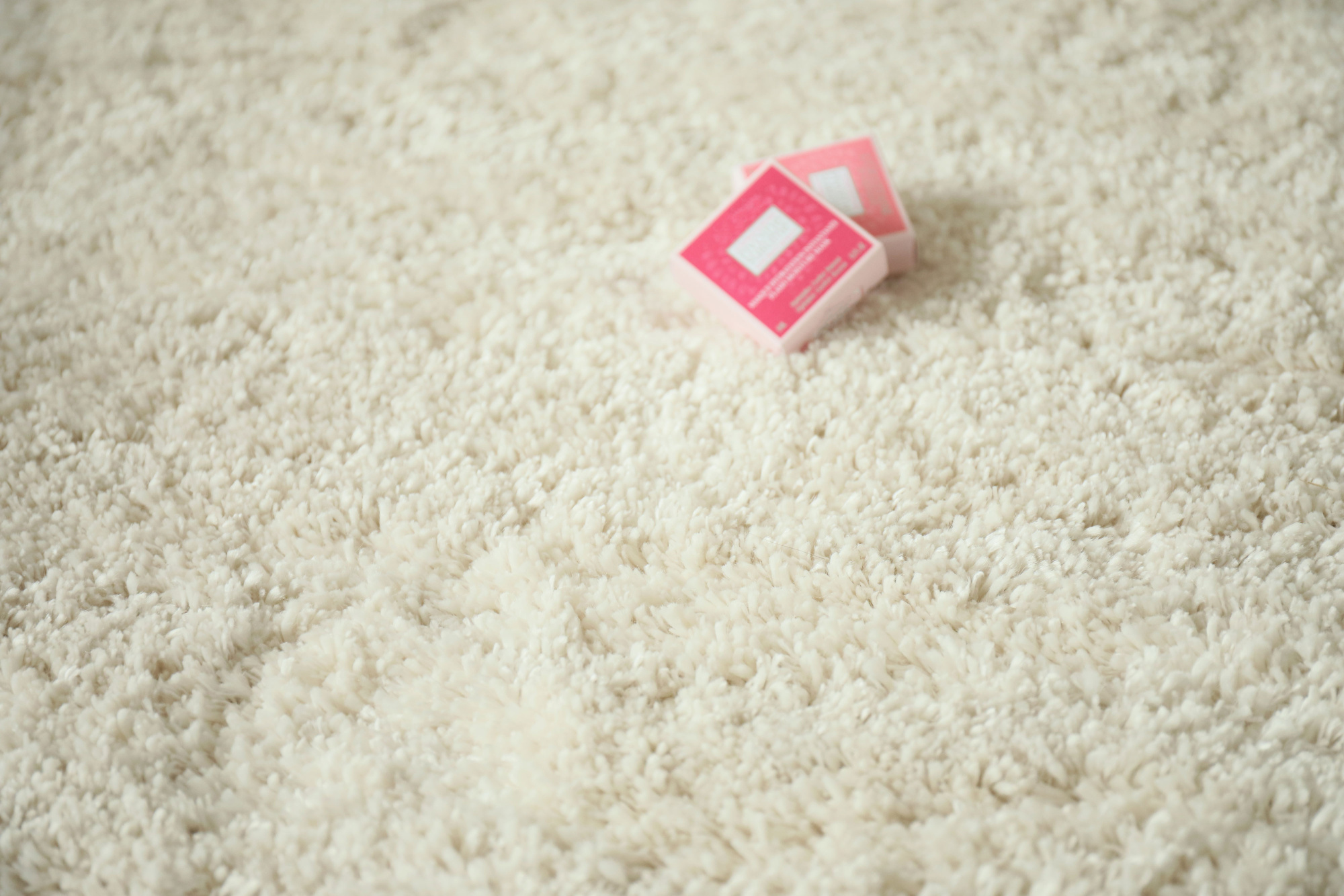 Moquette épaisse Origin Shag Shaggy crème, texture shaggy épaisse agréable pieds nus