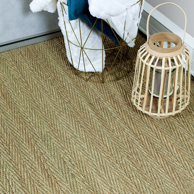 Sol en Jonc de mer Fin Chevron - Naturel brut créant une atmosphère douce et authentique dans une chambre