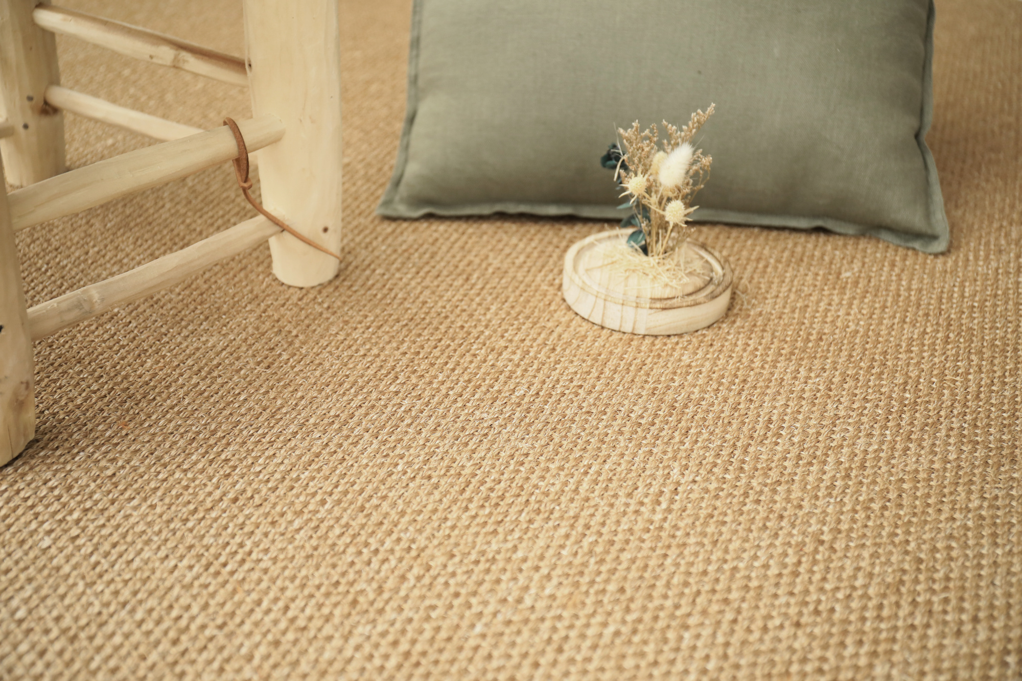 Sol Sisal Crafted - Havane dans une ambiance chaleureuse aux matières naturelles
