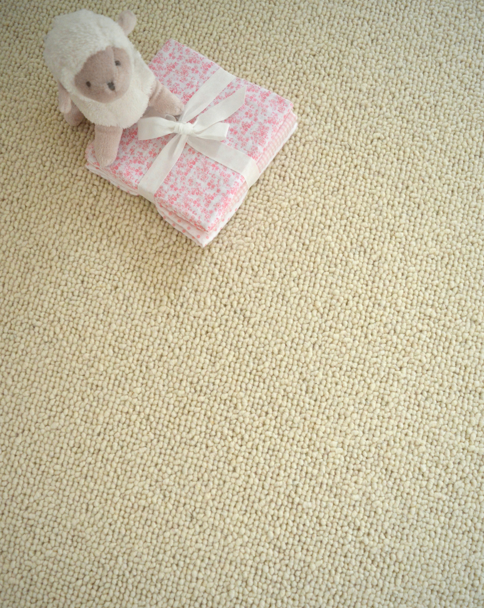 Moquette naturelle en laine Wooly - Milkshake vanille créant un espace chaleureux et confortable pour les enfants