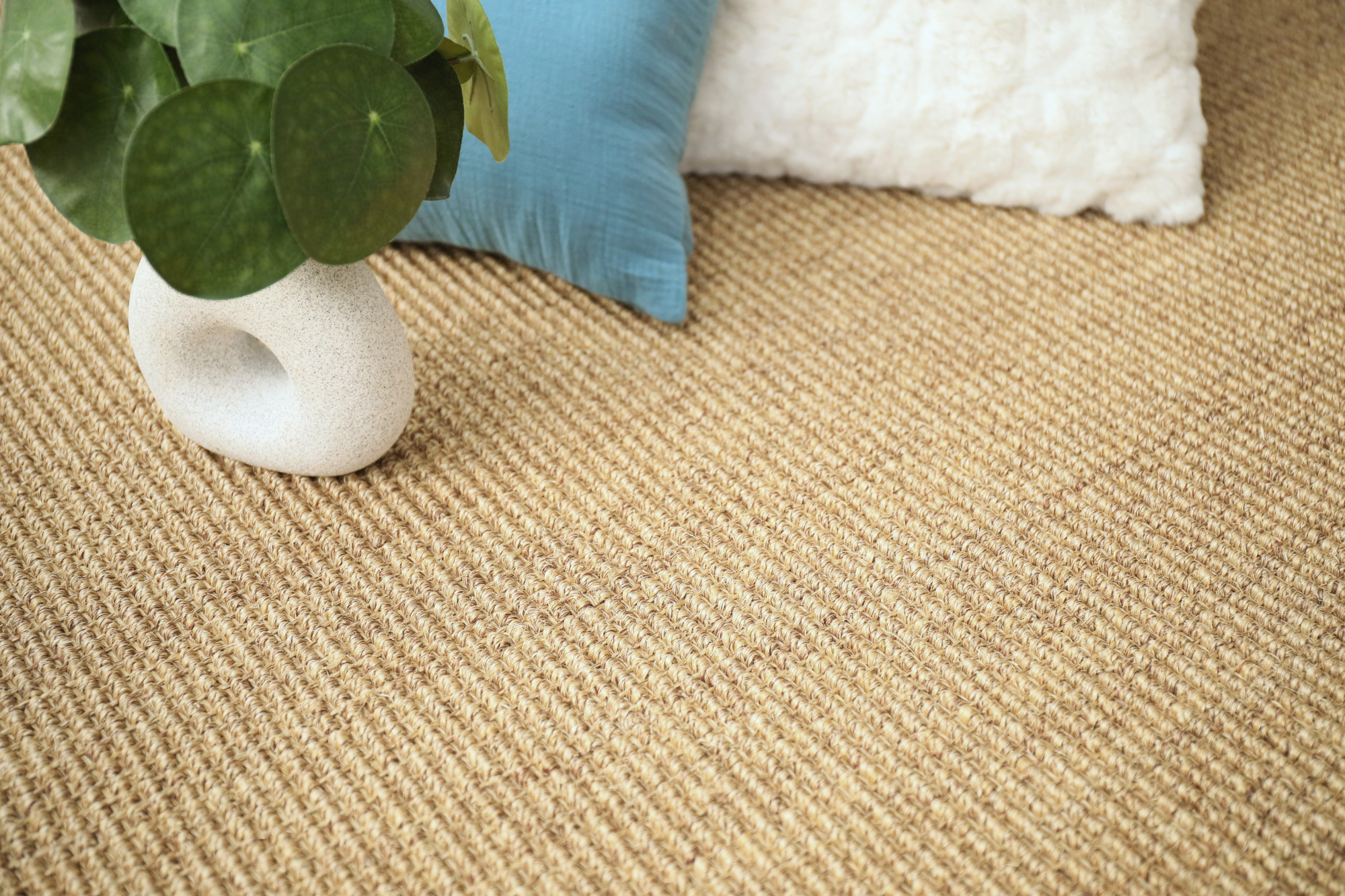 Sol Sisal - Loop - Seigle dans une décoration végétale aux teintes naturelles apaisantes