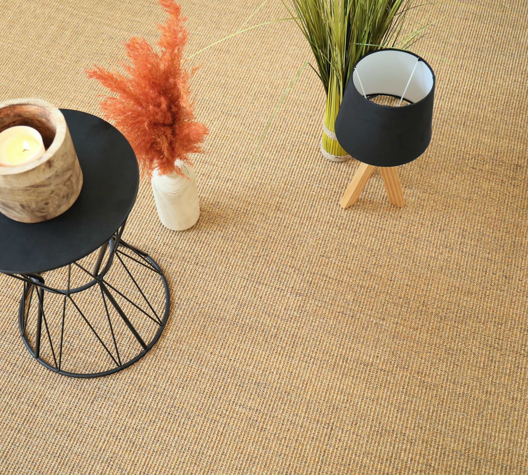 Sol Sisal Minimal Malt, revêtement en fibres naturelles dans une décoration chaleureuse et moderne