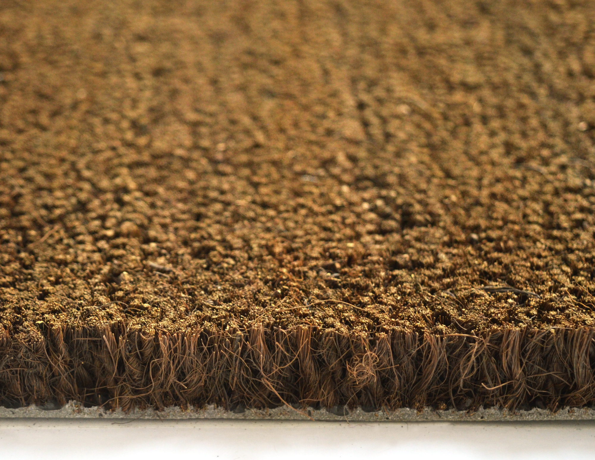 Paillasson brosse Spécial PMR-ERP Fibre de Coco 17 mm Écru, détail de l'épaisseur compatible PMR