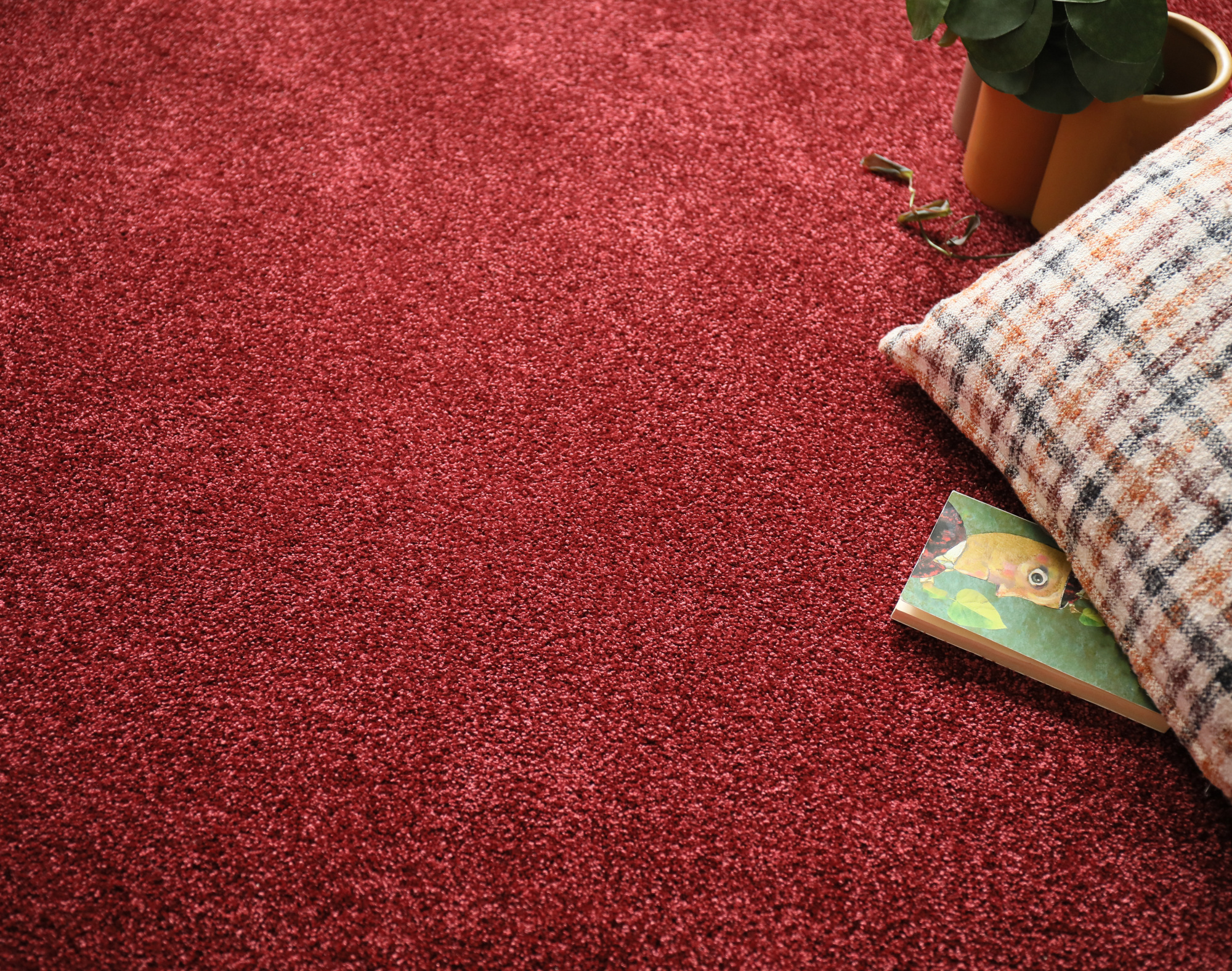 Revêtement textile Délicatesse - Rouge gourmand au velours dense et confortable