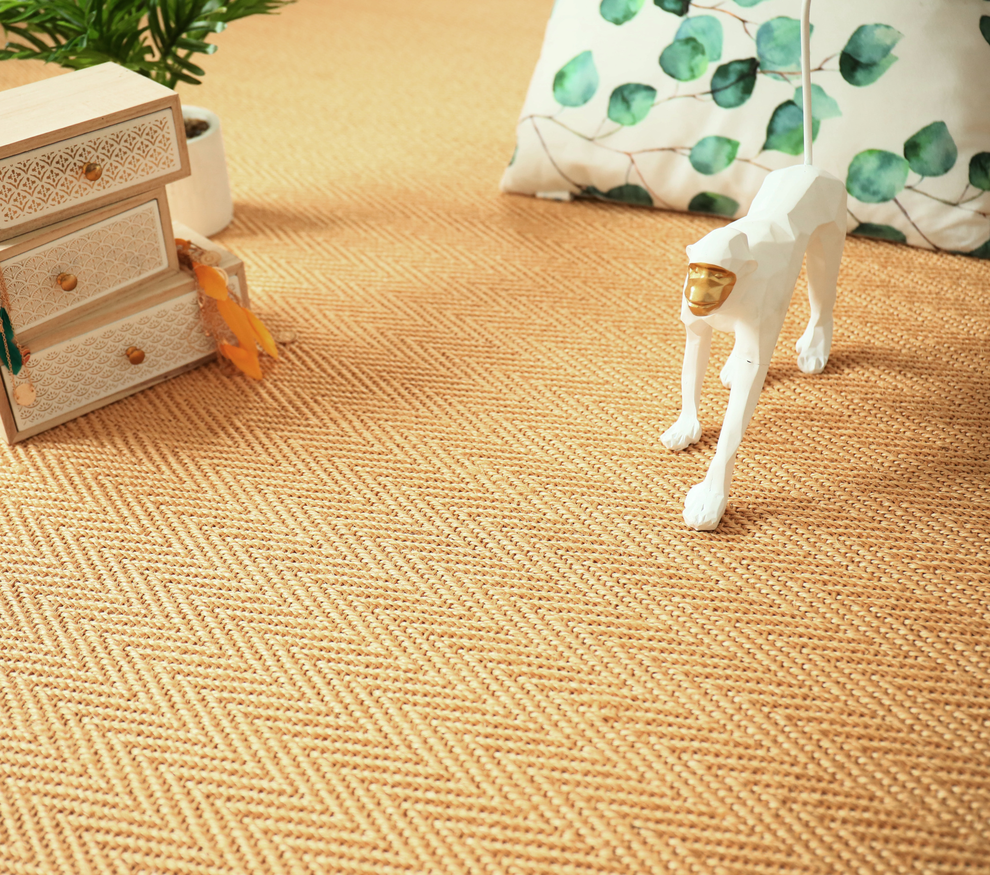 Sol Sisal Chevron - Jazz - Camel doré sublimé par ses nuances dorées et son élégant motif chevron