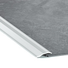 Barre de Seuil de porte Romus adhésif 100 cm en aluminium incolore entre deux revêtements de sol