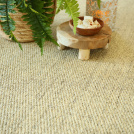 Sol Sisal - Crafted - Dune mettant en scène son tissage fin avec décoration naturelle