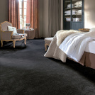 Moquette soyeuse Volupté noir intense - chambre