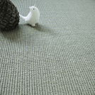 Sol Sisal - Minimal - Gris métallique mettant en scène un oiseau blanc décoratif