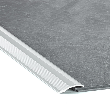 Barre de Seuil de porte Romus adhésif 100 cm en aluminium incolore entre deux revêtements de sol