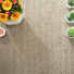 Sol Sisal Chevron - Héritage - Cordage soulignant l'élégance de son tissage chevron entouré de plantes décoratives