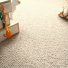 Moquette naturelle en laine Wooly - Nude créant un espace de jeu confortable pour enfant