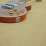 Sol Sisal - Minimal - Champs de Blé mettant en scène une guitare électrique sur le tissage en sisal