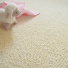 Moquette naturelle en laine Wooly - Milkshake vanille associée à une décoration douce aux tons pastel