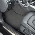 Moquette aiguilletée automobile - Noir chiné apportant une finition soignée au plancher d'un véhicule