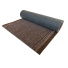 Tapis de passage Antidérapant au mètre - Brun présenté en rouleau avec sa surface textile déroulée